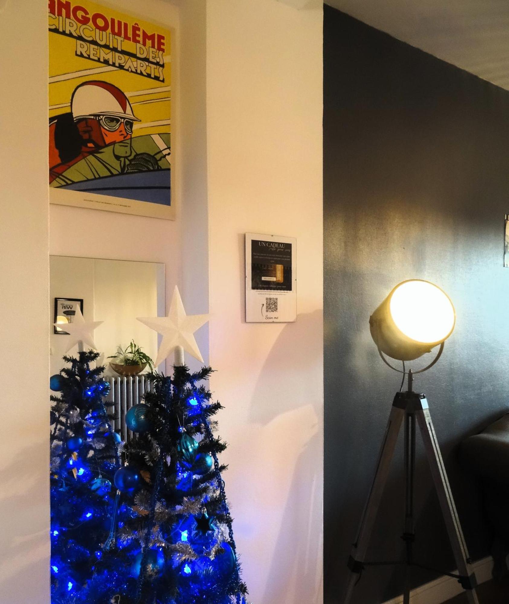 Appart Proche Gare Tgv Angouleme Deco Theme Bande Dessinee エクステリア 写真